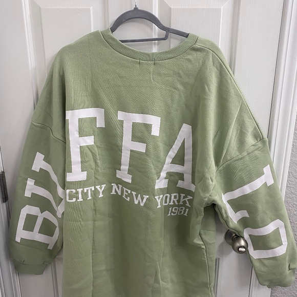 Pretty Little Thing Buffalo New York Sweater Dress Sage New with tag - Picture 1 of 5